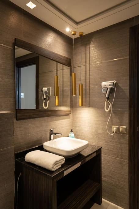 #56 Maarif Racine Urban Massira Near Twin Center Apartment *