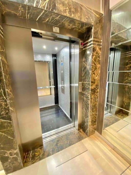Apartment #56 Maarif Racine Urban Massira Near Twin Center Casablanca