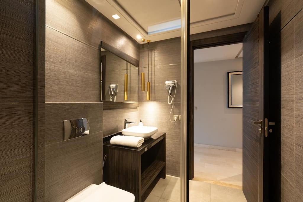 #56 Maarif Racine Urban Massira Near Twin Center Apartment *